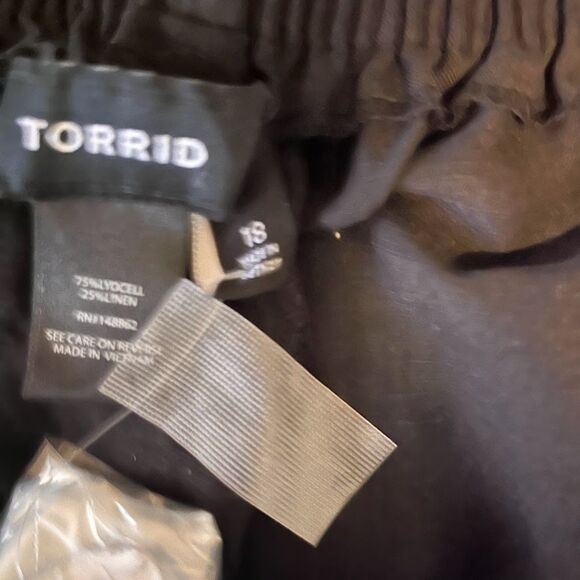 NWT Torrid Shorts 18 Black Linen Blend 5" Inseam Casual Chic Beach Everydaywear - Picture 4 of 5